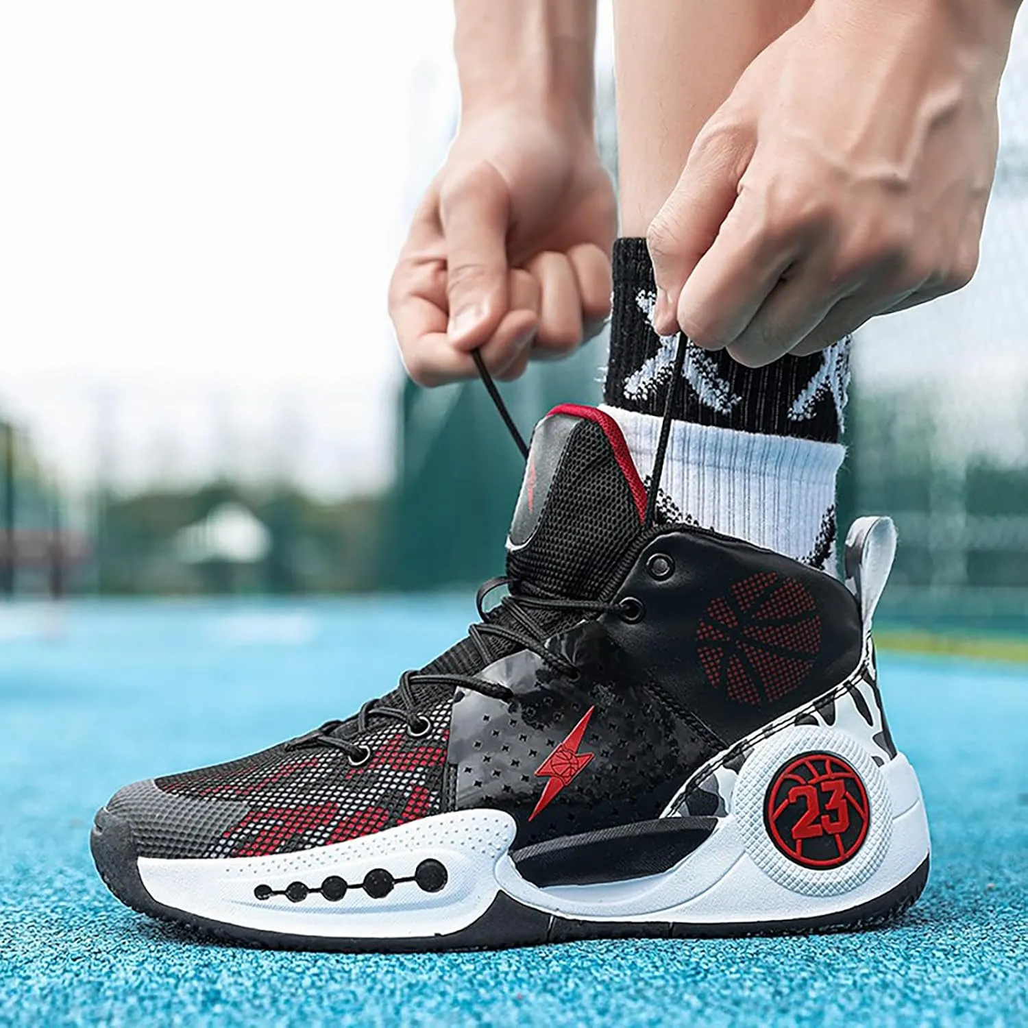 Kids Basketball Shoes Boys Girls High Top Sneakers Comfy Breathable Outdoor Cushioning Athletic Shoes for Training Running