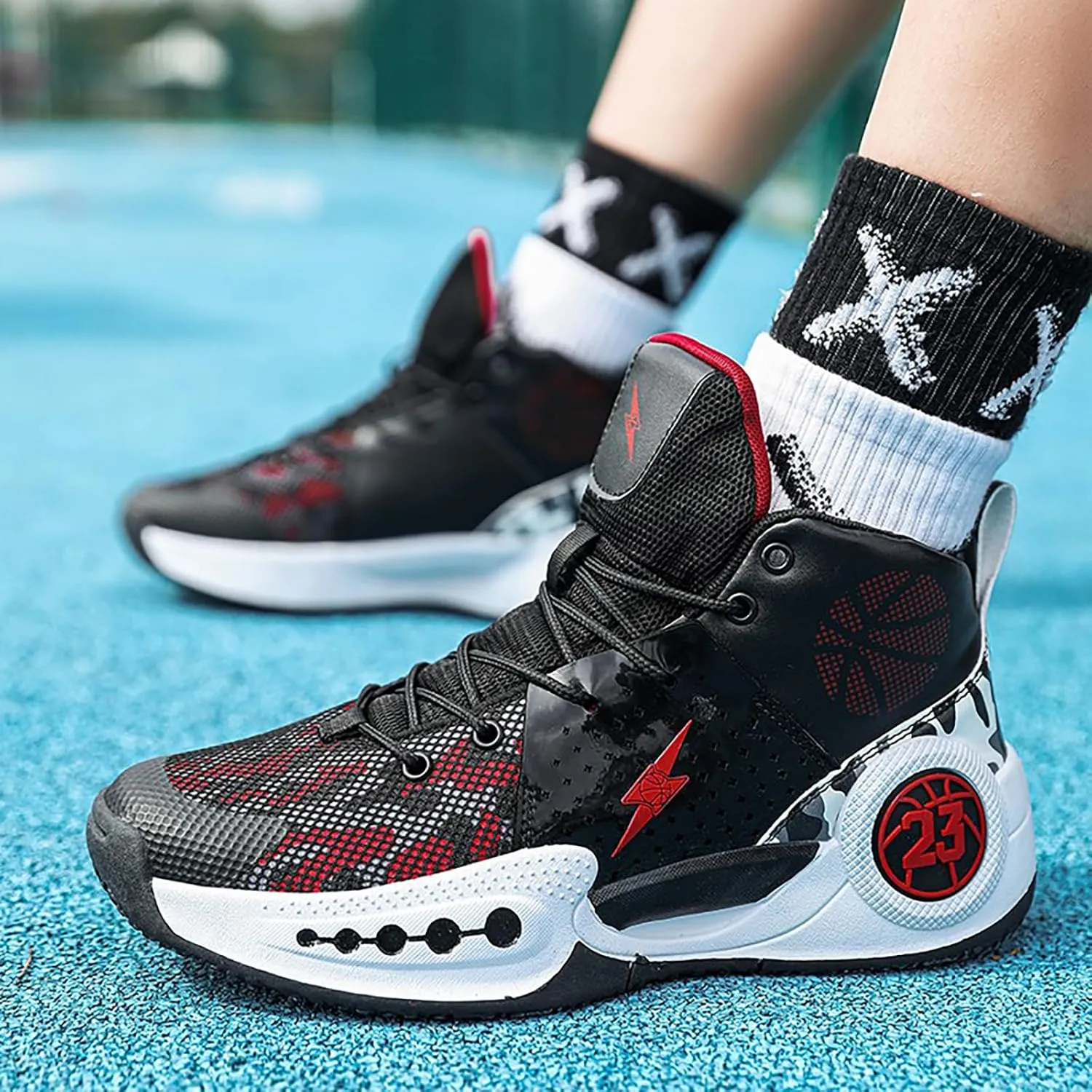 Kids Basketball Shoes Boys Girls High Top Sneakers Comfy Breathable Outdoor Cushioning Athletic Shoes for Training Running